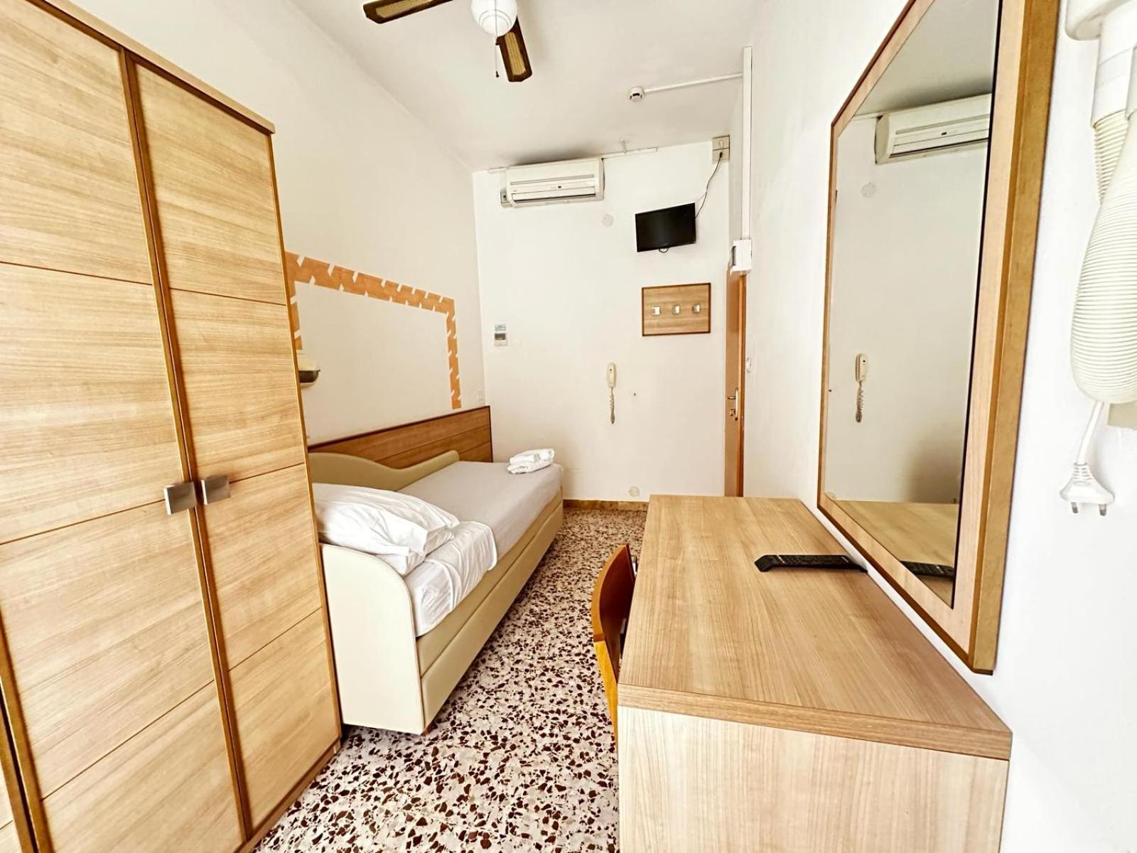 Hotel Ravello Adults Only ริมินี ภายนอก รูปภาพ
