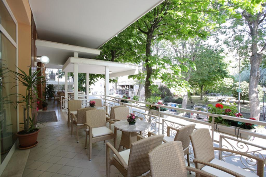 Hotel Ravello Adults Only ริมินี ภายนอก รูปภาพ